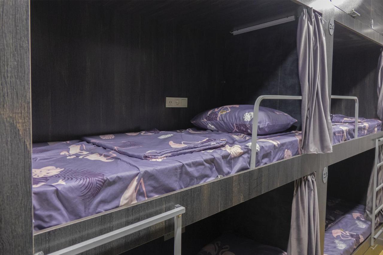 Midcity Hostel Ереван Екстериор снимка